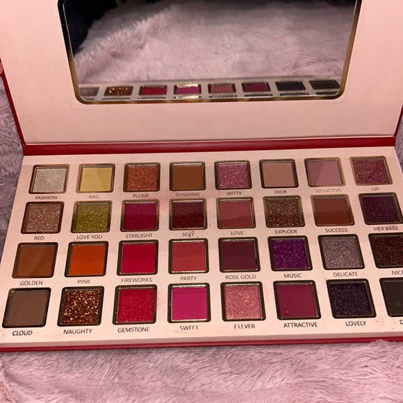 ULTRAMO/Girabella Eyeshadow Palette Brand New - Picture 3 of 3